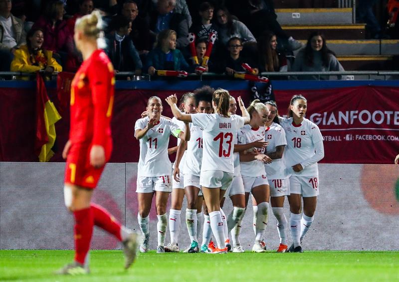La FIFA anuncia una nueva estrategia global para potenciar el fútbol femenino La FIFA anuncia una nueva estrategia global para potenciar el fútbol femenino