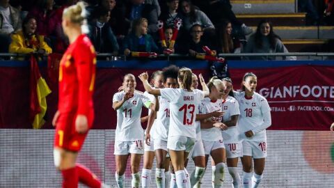 Las jugadoras de la Selecci&oacute;n de Suiza celebran un gol ante B&eacute;lgica. 