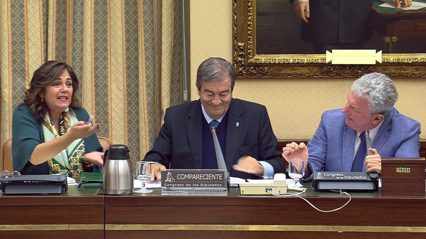 La diputada del PP Beatriz Escudero antes de abandonar la comisión 