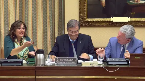 La diputada del PP Beatriz Escudero antes de abandonar la comisión La diputada del PP Beatriz Escudero antes de abandonar la comisión