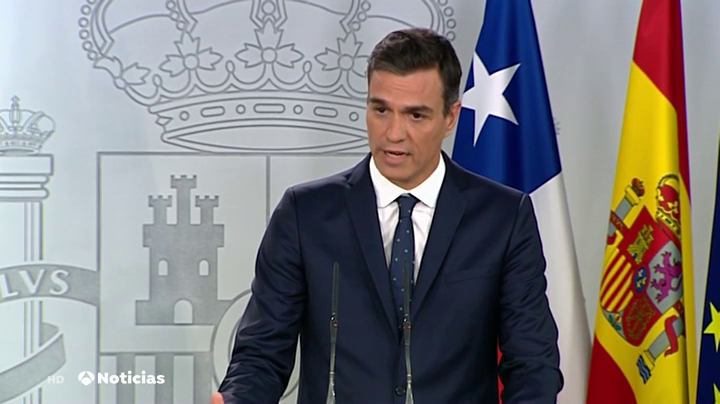 El cuaderno de Chapu: "Es normal que Sánchez no quiera ir al Senado, sólo le gusta a Rufián" El cuaderno de Chapu: "Es normal que Sánchez no quiera ir al Senado, sólo le gusta a Rufián"