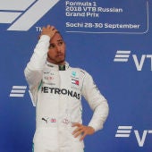 Hamilton y Vettel, en el podio del GP de Rusia