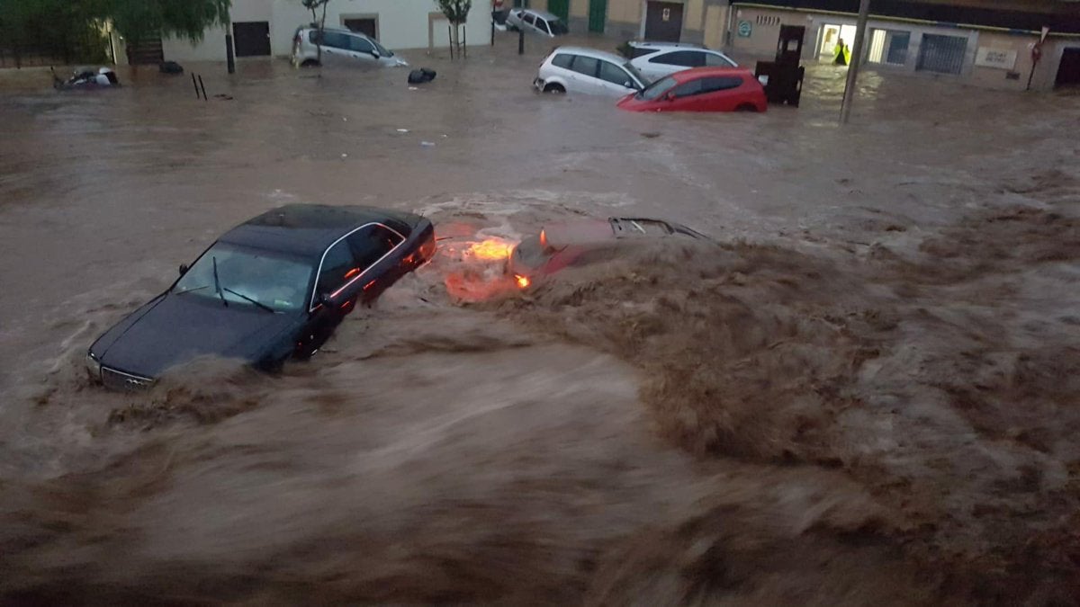 Dos fallecidos tras el desborde del torrente de Sant Llorenç en Mallorca por las fuertes lluvias Dos fallecidos tras el desborde del torrente de Sant Llorenç en Mallorca por las fuertes lluvias