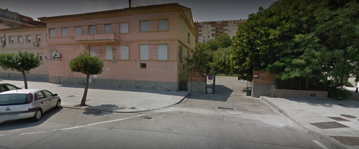 Apuñala al autor de atropello mortal a su hijo con una lancha en Algeciras Apuñala al autor de atropello mortal a su hijo con una lancha en Algeciras