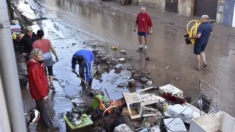 Aspecto de una de las calles de Sant Llorenç tras las inundaciones en Mallorca Aspecto de una de las calles de Sant Llorenç tras las inundaciones en Mallorca
