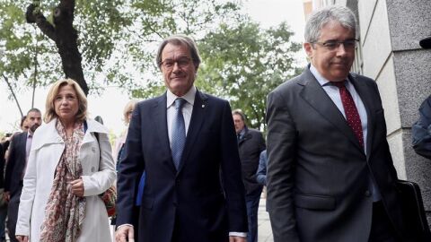 Artur Mas, Francesc Homs y Joana Ortega a su llegada al Tribunal de Cuentas