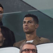 Cristiano Ronaldo, en el palco durante un partido de la Juventus