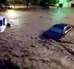 Vista de una calle de la localidad de Sant Llorenç des Cardassar (Mallorca), durante las inundaciones y el desbordamiento de torrentes Vista de una calle de la localidad de Sant Llorenç des Cardassar (Mallorca), durante las inundaciones y el desbordamiento de torrentes