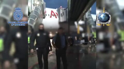 Detienen a un etarra huido de Espa&ntilde;a desde 1980 en el aeropuerto de Barajas