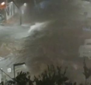 Málaga en alerta roja por fuertes lluvias Málaga en alerta roja por fuertes lluvias