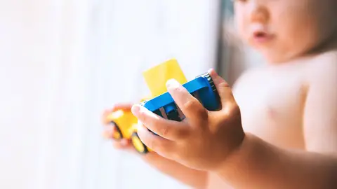 Bebé jugando Bebé jugando