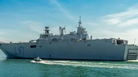 El portaeronaves Juan Carlos I llega a Motril Se podrá visitar desde el día 12