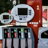 Imagen de archivo de una gasolinera Imagen de archivo de una gasolinera