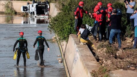 Tareas de rescate de los buzos en Mallorca