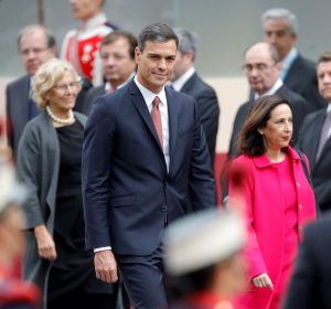 Imagen de Pedro Sánchez en el desfile de la Fiesta Nacional Imagen de Pedro Sánchez en el desfile de la Fiesta Nacional