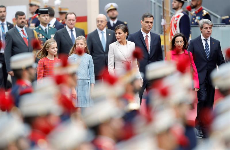Sánchez, sobre los abucheos: "No voy a ser menos que González y Zapatero" Sánchez, sobre los abucheos: "No voy a ser menos que González y Zapatero"