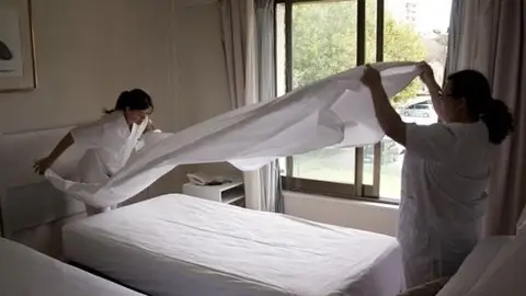 La iniciativa de "Las Kelly" para combatir la precariedad laboral del sector y cambiar la idea de turismo La iniciativa de "Las Kelly" para combatir la precariedad laboral del sector y cambiar la idea de turismo