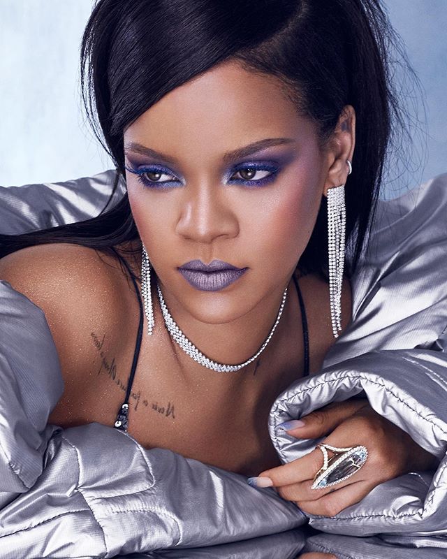 Rihanna vuelve a la música diez años después