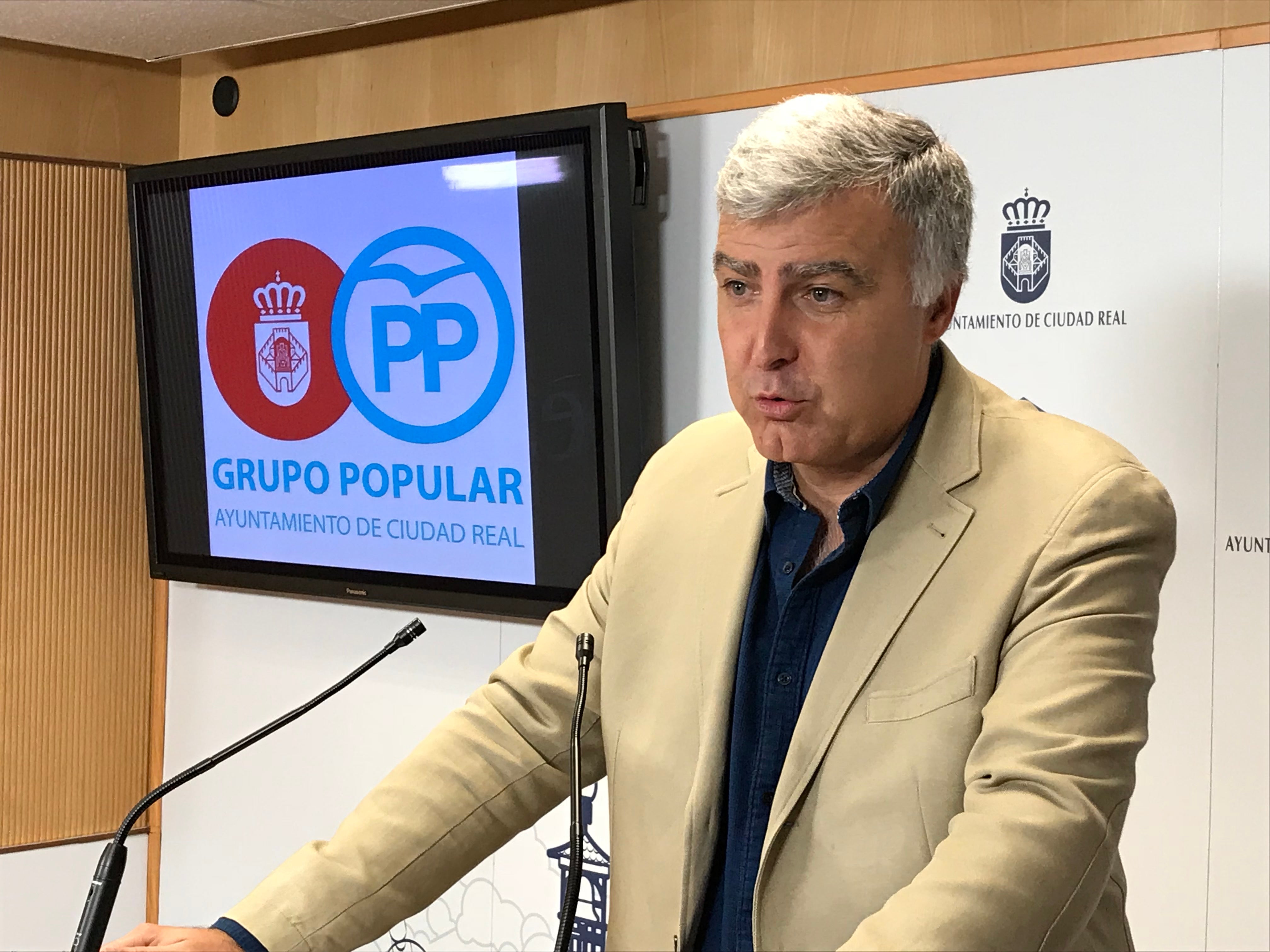 Martín: "El PP arrastrará a Zamora hasta la Comisión de la Verdad para que dé explicaciones" Martín: "El PP arrastrará a Zamora hasta la Comisión de la Verdad para que dé explicaciones"