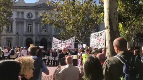 M&aacute;s de 200 personas realizan un escrache ante las puertas del Tribunal Supremo