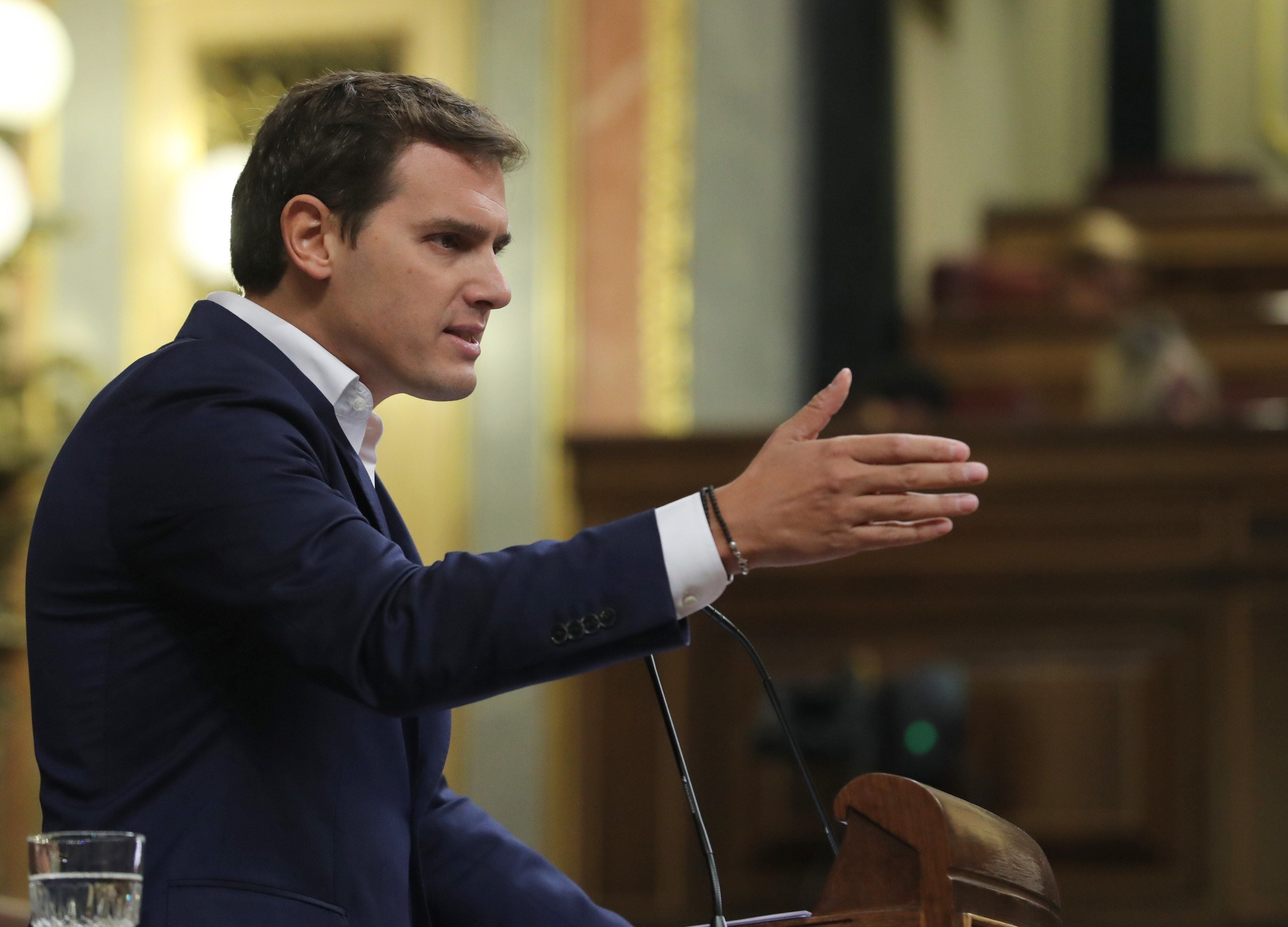 Ciudadanos no vetará el techo de déficit y permitirá al Gobierno esquivar el veto del Senado para aprobar los Presupuestos Ciudadanos no vetará el techo de déficit y permitirá al Gobierno esquivar el veto del Senado para aprobar los Presupuestos
