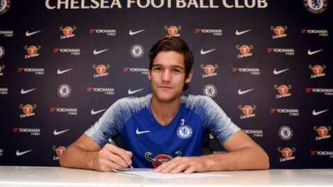 Marcos Alonso renueva con el Chelsea hasta 2023