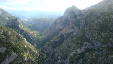 Desfiladero de la Hermida - Espa&ntilde;a