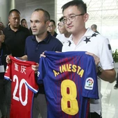 JOHN JIANG E INIESTA JOHN JIANG E INIESTA