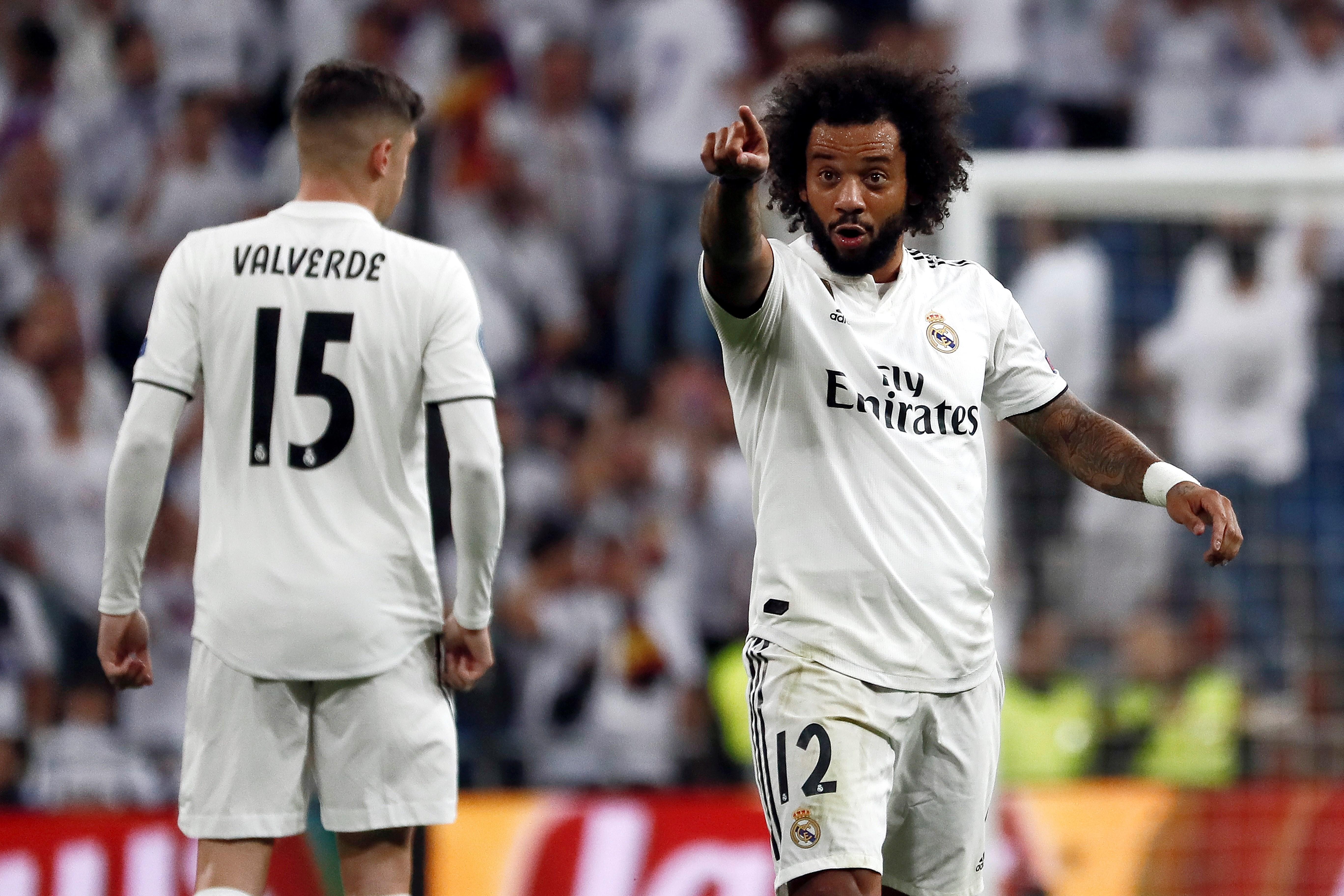 Marcelo, sobre Isco: "La afición está en su derecho de pitar y si hace algo mal se arregla en el vestuario" Marcelo, sobre Isco: "La afición está en su derecho de pitar y si hace algo mal se arregla en el vestuario"