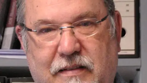 José Antonio Cruz José Antonio Cruz