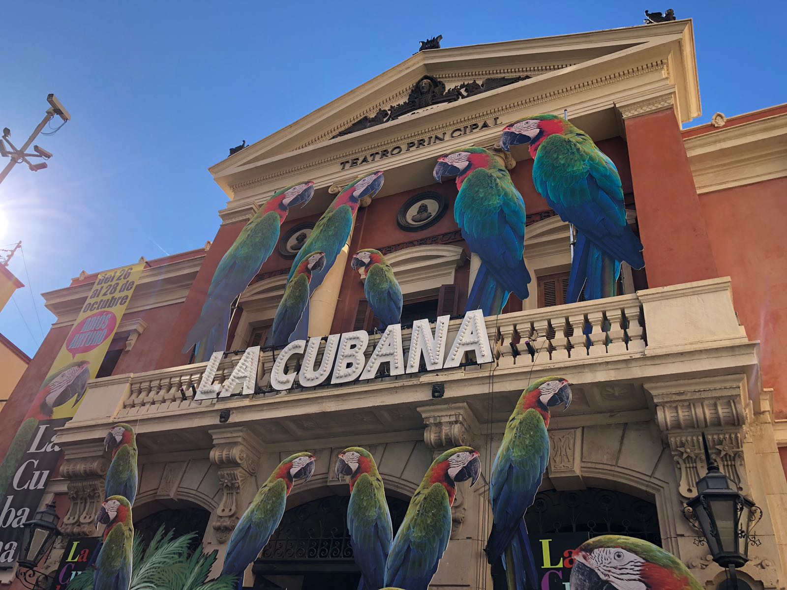 La Cubana llega a Castellón con su espectáculo "Adiós Arturo" La Cubana llega a Castellón con su espectáculo "Adiós Arturo"