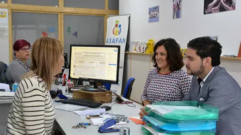 Concejales de Cs Elche en la sede de la Asociación Alicantina de Familias Numerosas Concejales de Cs Elche en la sede de la Asociación Alicantina de Familias Numerosas