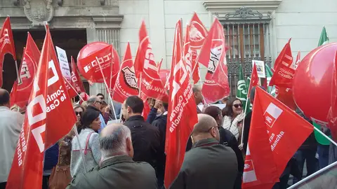 Los sindicatos se han concentrado frente a la sede de la Junta en C.Real Los sindicatos se han concentrado frente a la sede de la Junta en C.Real