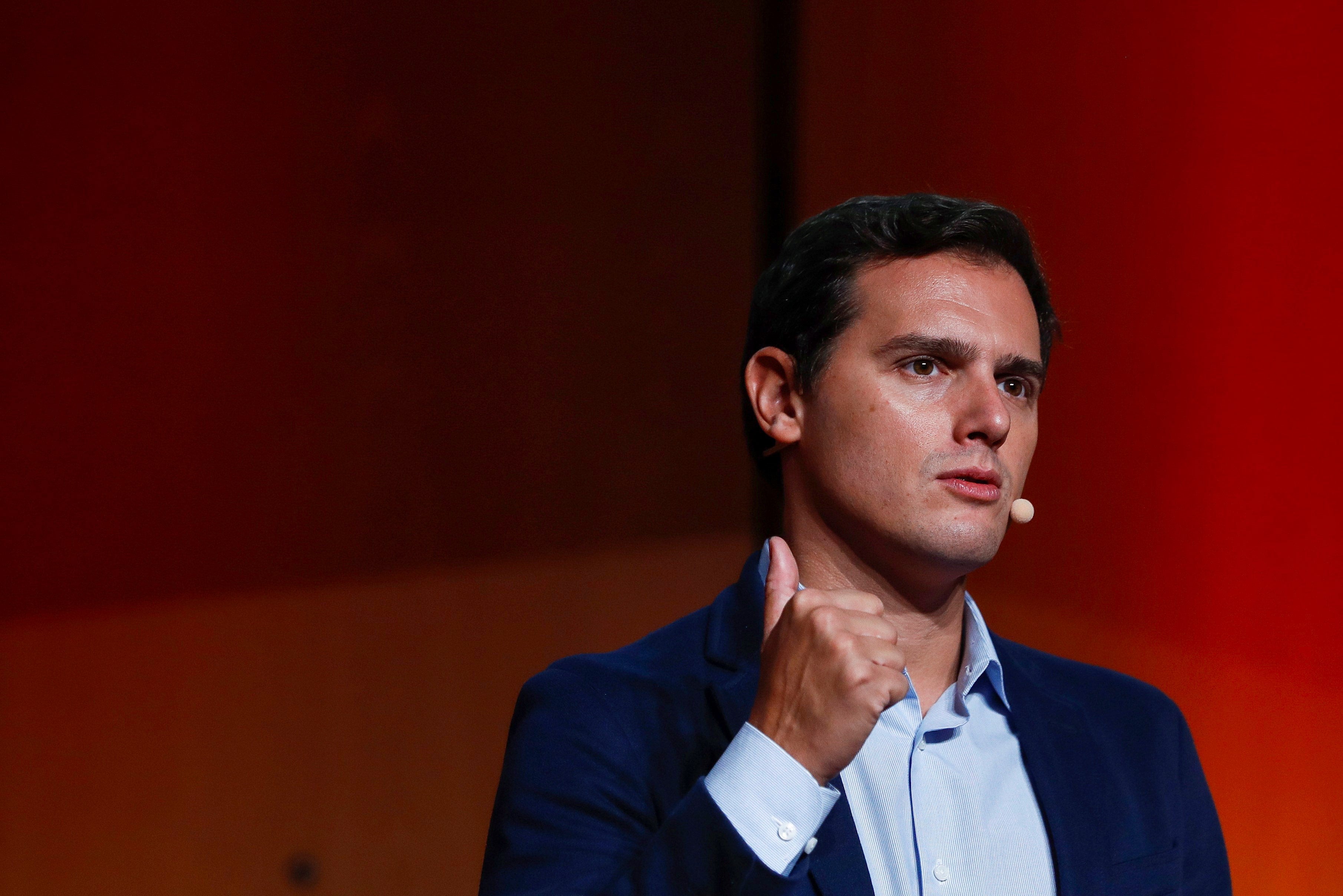 Rivera ve "impresentable" que Sánchez haga de "abogado" de los "separatistas" Rivera ve "impresentable" que Sánchez haga de "abogado" de los "separatistas"