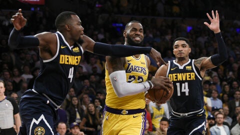 LeBron James, ante los Nuggets