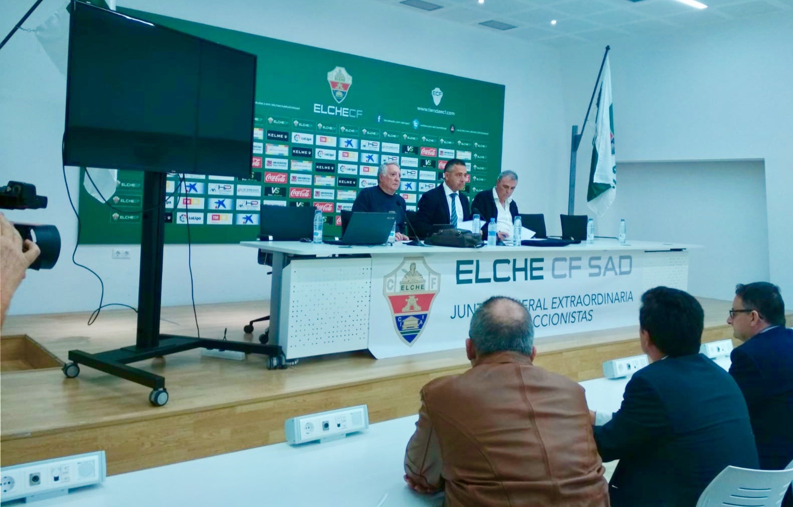 La ampliación de capital del Elche permitirá el derecho de suscripción preferente La ampliación de capital del Elche permitirá el derecho de suscripción preferente