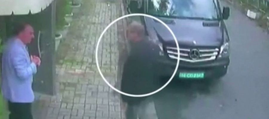 Imagen de Khashoggi entrando al consulado de Estambul Imagen de Khashoggi entrando al consulado de Estambul