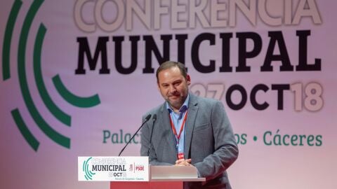 El ministro de Fomento, Jos&eacute; Luis &Aacute;balos