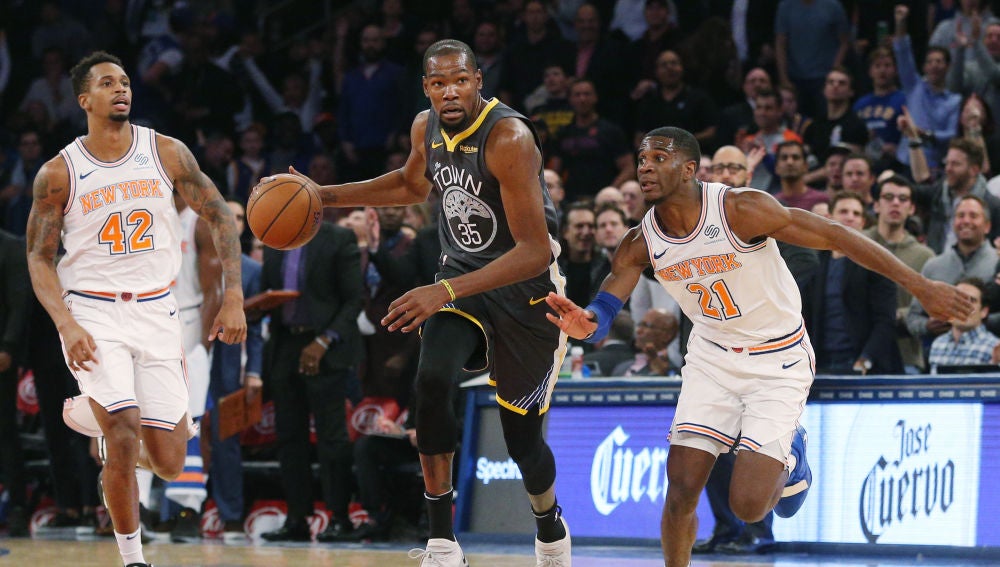 Kevin Durant, en acción ante los New York Knicks