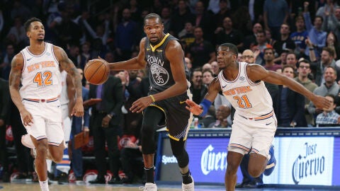 Kevin Durant, en acci&oacute;n ante los New York Knicks