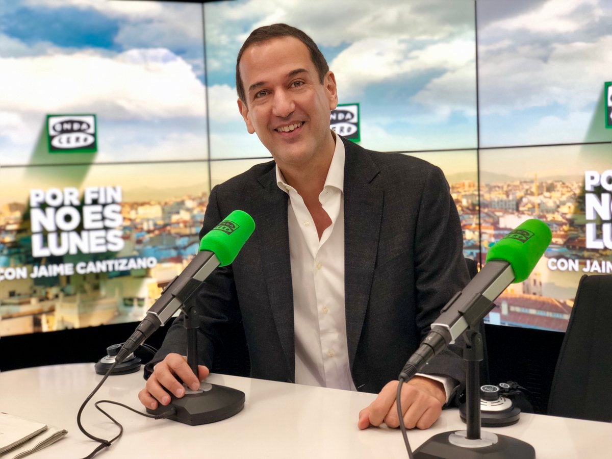 Roberto Santiago en los estudios de Onda Cero - Entrevistas Julia en la ...