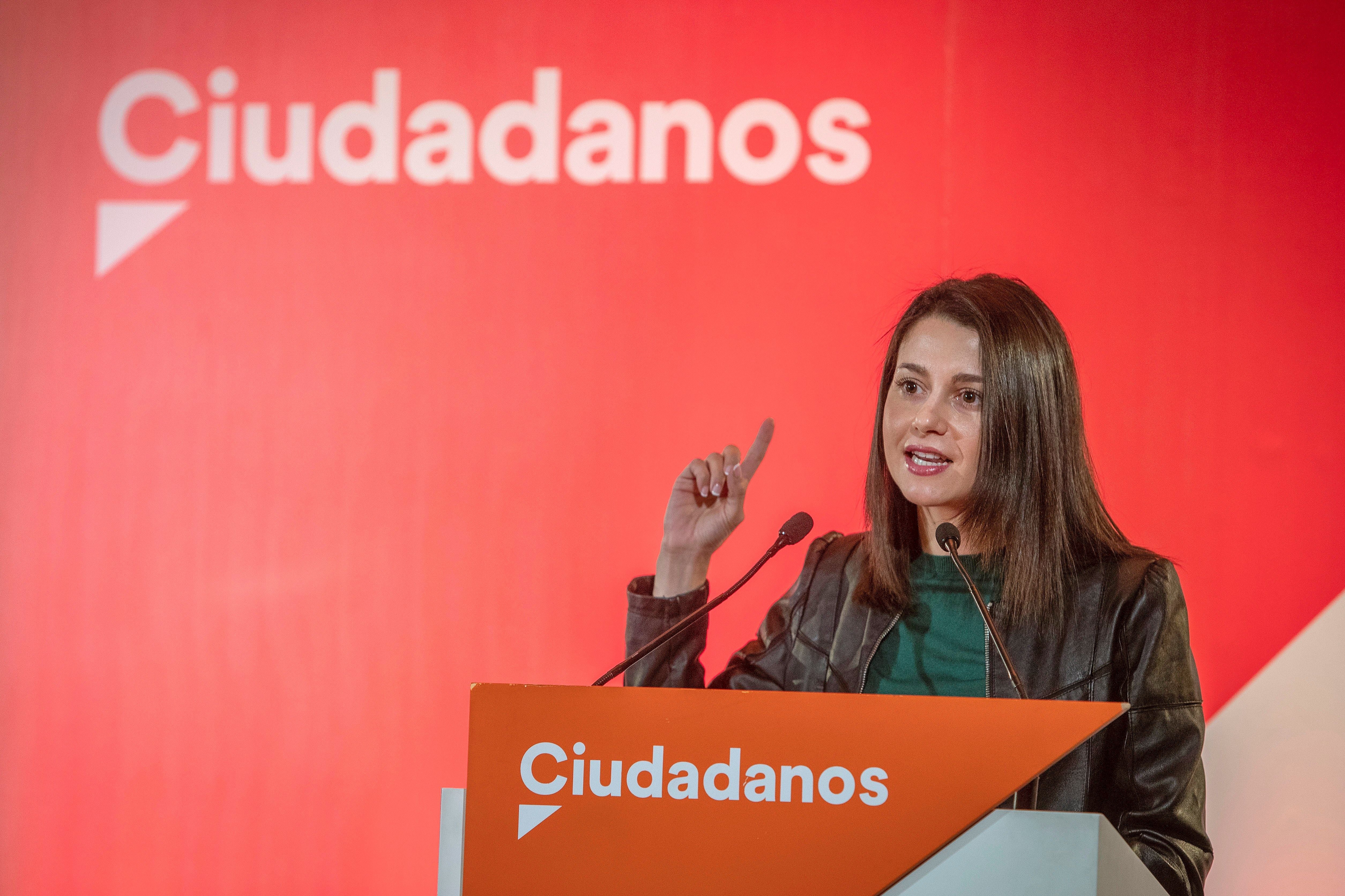 Arrimadas dice que "Andalucía no es del PSOE" como Cataluña "no es de los nacionalistas" Arrimadas dice que "Andalucía no es del PSOE" como Cataluña "no es de los nacionalistas"