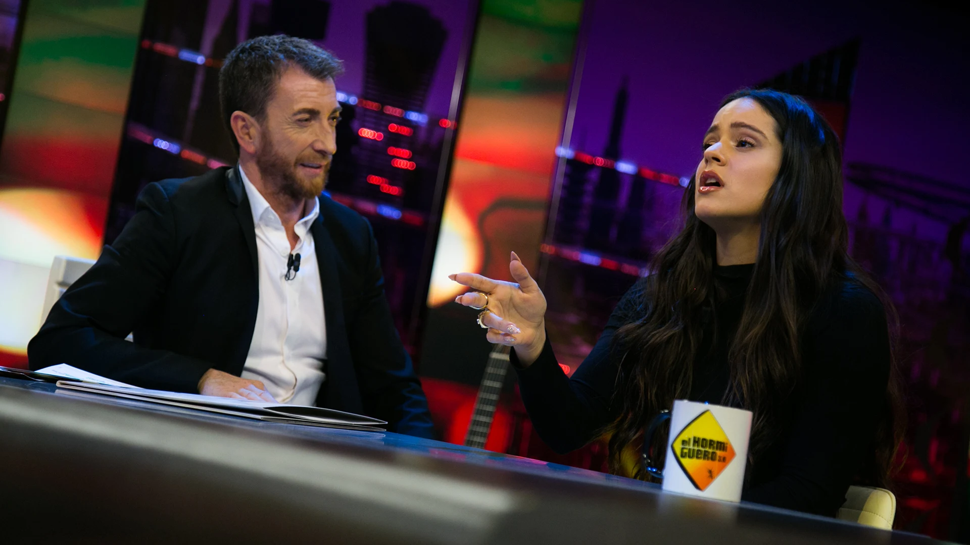 Rosalía interpreta su nueva canción 'Bagdad' en acústico en 'El Hormiguero 3.0' Rosalía interpreta su nueva canción 'Bagdad' en acústico en 'El Hormiguero 3.0'