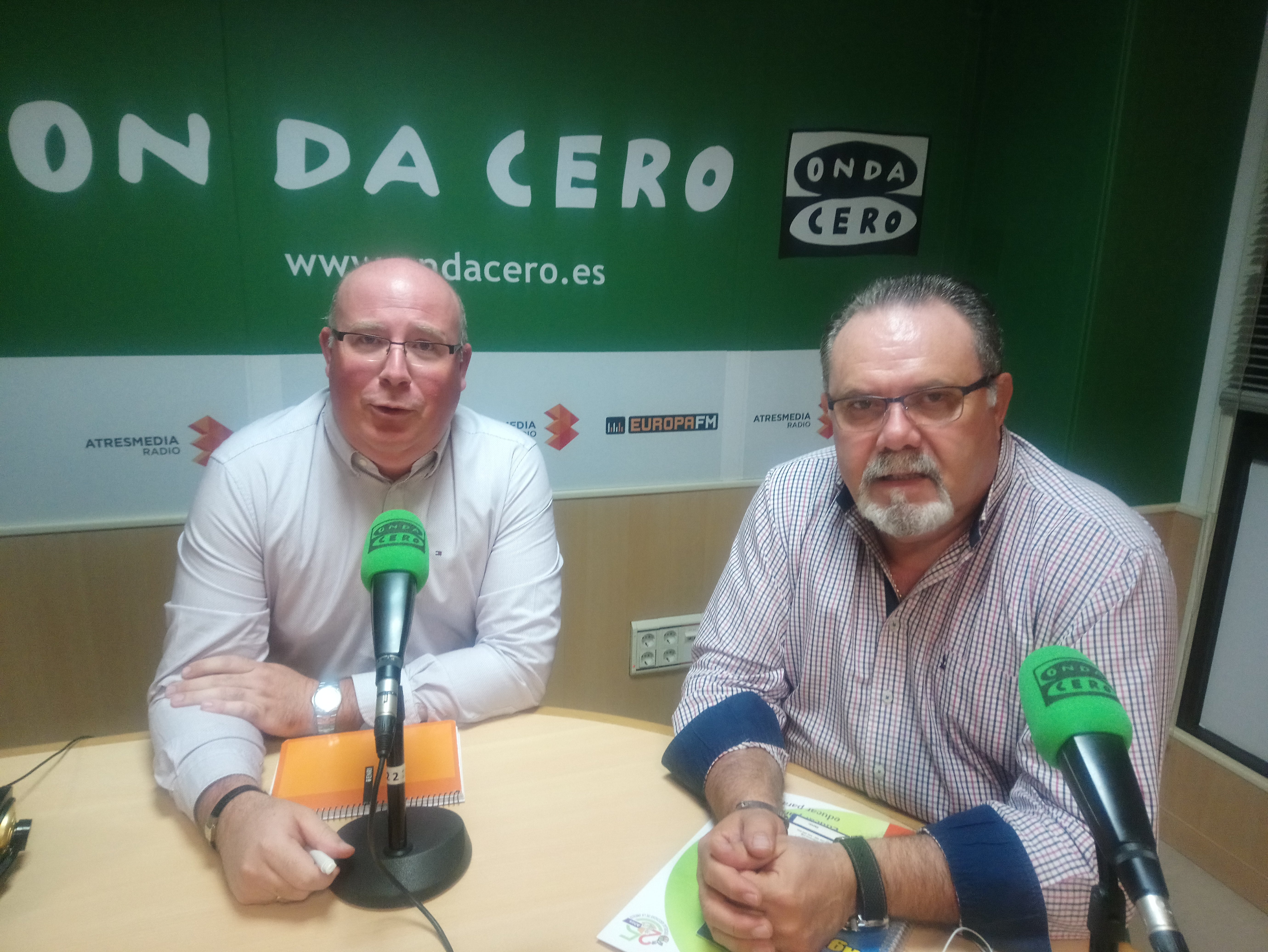 "Los dos años y medio que lleva la conselleria sin arreglar la fachada del IES Torrelano son una tomadura de pelo a padres y alumnos" "Los dos años y medio que lleva la conselleria sin arreglar la fachada del IES Torrelano son una tomadura de pelo a padres y alumnos"