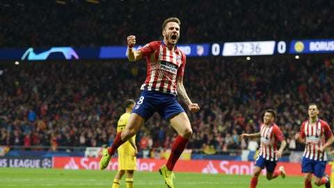 Sa&uacute;l celebra su gol contra el Dortmund