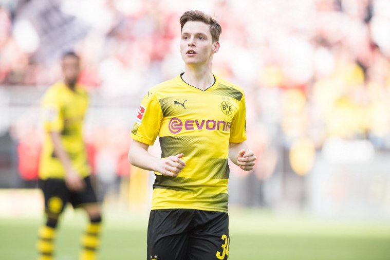 Sergio Gómez, rival del Atlético: "Es un privilegio entrenar con el primer equipo, espero debutar pronto" Sergio Gómez, rival del Atlético: "Es un privilegio entrenar con el primer equipo, espero debutar pronto"