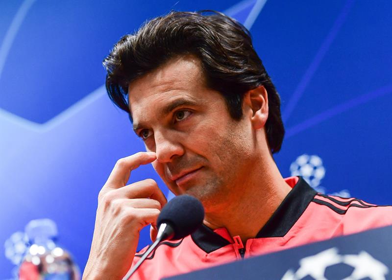 Solari: "El objetivo es que Vinicius sea un jugador hecho y derecho y no de tres o cuatro partidos" Solari: "El objetivo es que Vinicius sea un jugador hecho y derecho y no de tres o cuatro partidos"