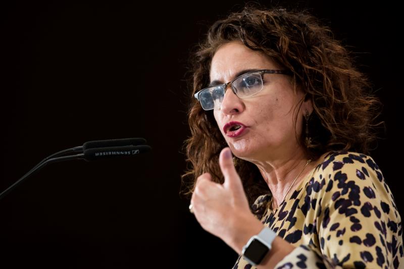 Hacienda dice que "en absoluto" trabaja en un escenario de prórroga de los Presupuestos y que se sigue negociando Hacienda dice que "en absoluto" trabaja en un escenario de prórroga de los Presupuestos y que se sigue negociando