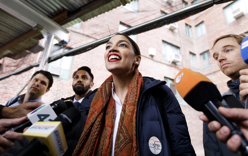 Alexandria Ocasio-Cortez, de servir cócteles a ser la congresista más joven de EEUU Alexandria Ocasio-Cortez, de servir cócteles a ser la congresista más joven de EEUU