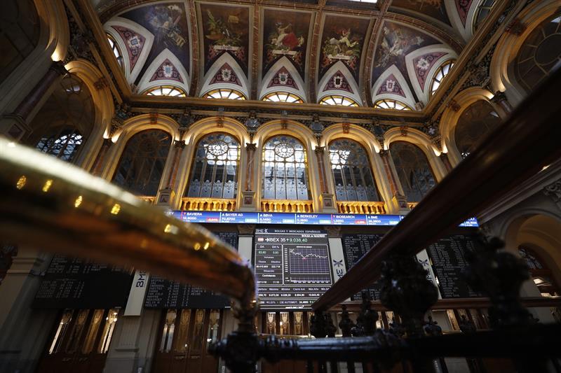 La Brújula de la Economía: Nuevos frenos económicos y fuertes descensos en las bolsas europeas La Brújula de la Economía: Nuevos frenos económicos y fuertes descensos en las bolsas europeas